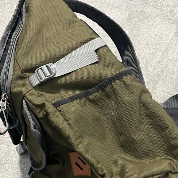 The North Face Backpack M Green Laptop Commuter Bookbag - Picture 4 of 11